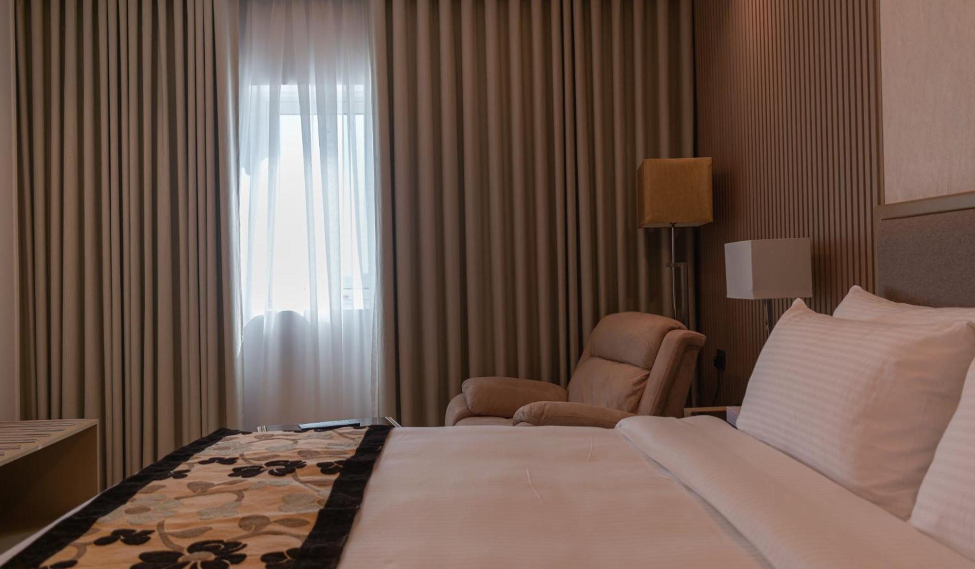 Best Western Plus Jeddah Hotel Madinah Road Ngoại thất bức ảnh